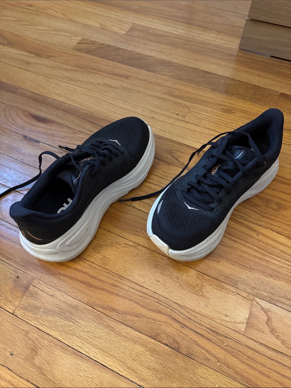 Hoka Women's Bondi 9 Sneakers - Picture 6 of 9